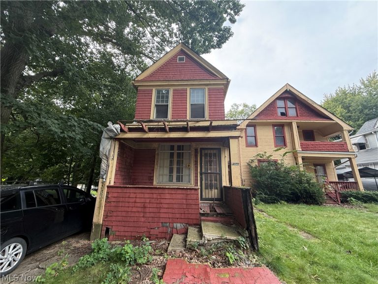 1274 100th Street, Cleveland, OH - Photo 2