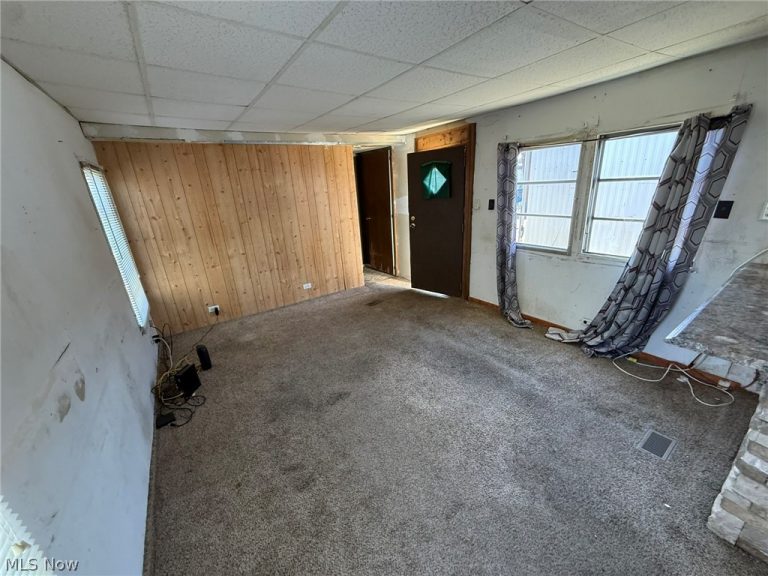 829 Zella Avenue, New Philadelphia, OH - Photo 3