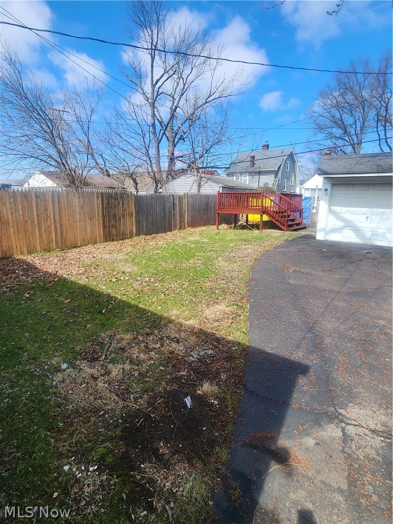 16117 Glendale Avenue, Cleveland, OH - Photo 2