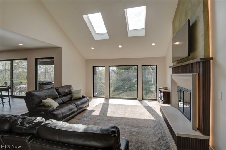586 Hilan Avenue, New Philadelphia, OH - Photo 4