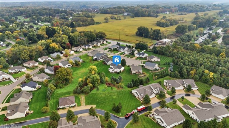 4433 Trail Head Circle, Massillon, OH - Photo 2