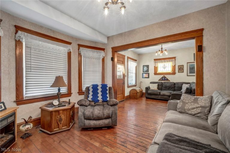 3919 Robert Avenue, Cleveland, OH - Photo 6