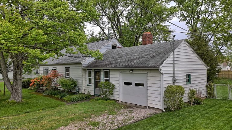 10071 Colfax Drive, Columbia Station, OH, 44028