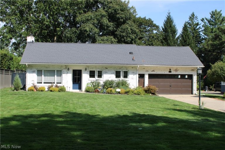 851 Mentor Road, Akron, OH, 44303