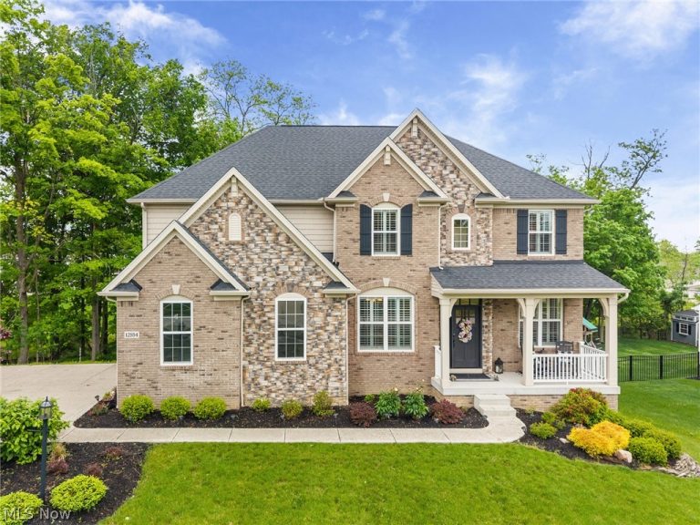 12554 Meadowview Drive, North Royalton, OH, 44133