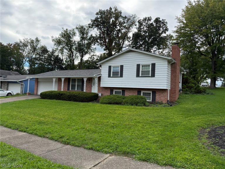 4911 Woodside Avenue, Canton, OH - Photo 2