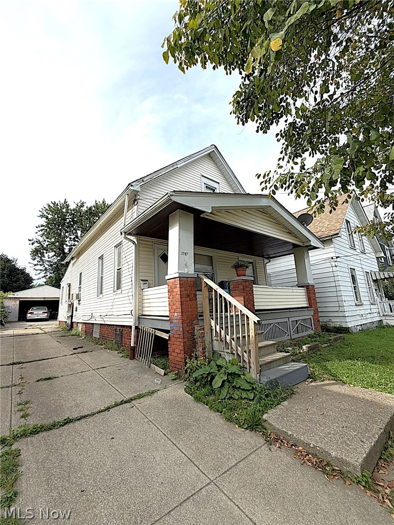 3707 Newark Avenue, Cleveland, OH - Photo 2