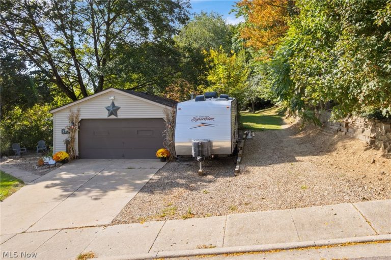 330 Leeds Street, Akron, OH - Photo 4