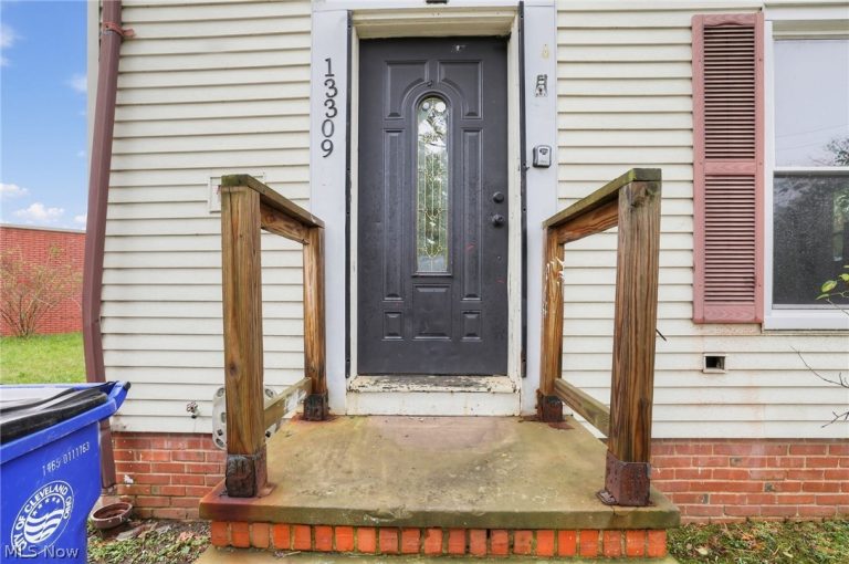 13309 Clifford Avenue, Cleveland, OH - Photo 3