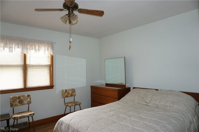 19708 Shawnee Avenue, Cleveland, OH - Photo 5