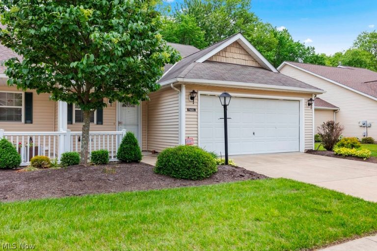 7451 Willow Woods Drive #35B, North Olmsted, OH - Photo 3