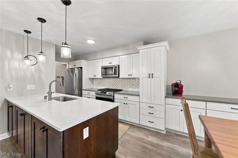 14635 Settlers Way #159, Strongsville, OH - Photo 6