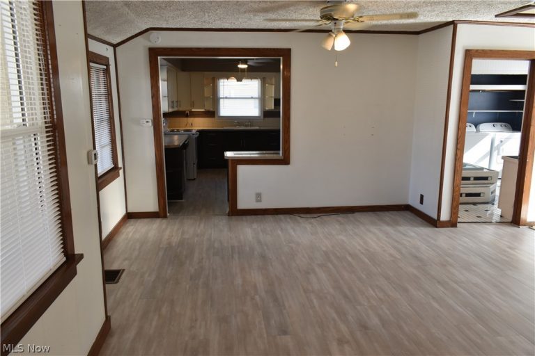 811 Grandview Avenue, Coshocton, OH - Photo 6