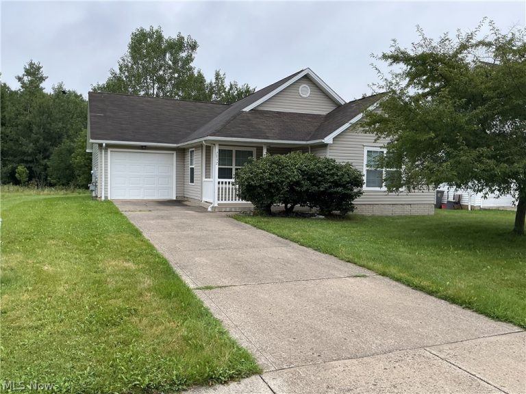 2832 Benford Lane, Youngstown, OH, 44505