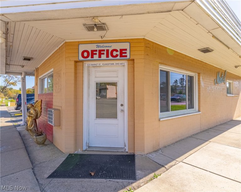 5235 Market Street, Youngstown, OH - Photo 3