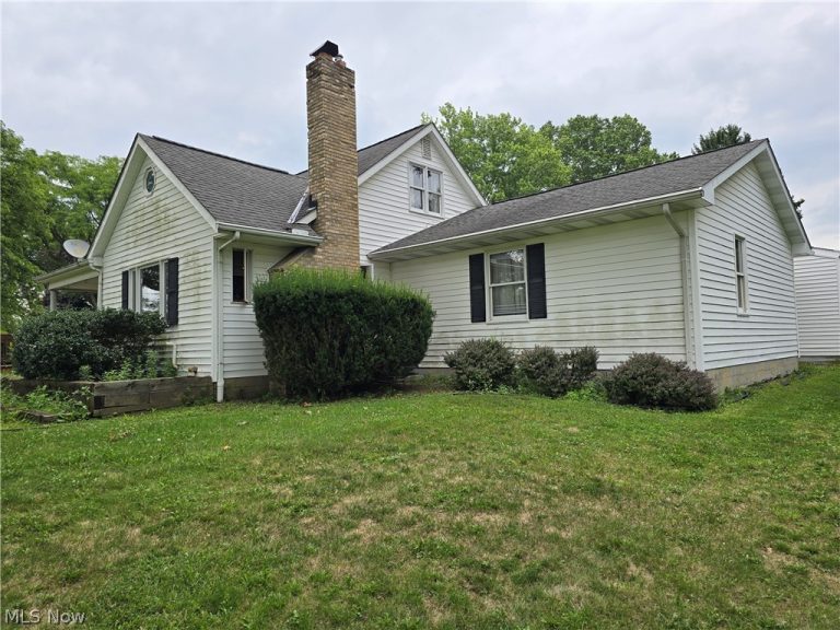 1472 Northeast Avenue, Tallmadge, OH - Photo 4