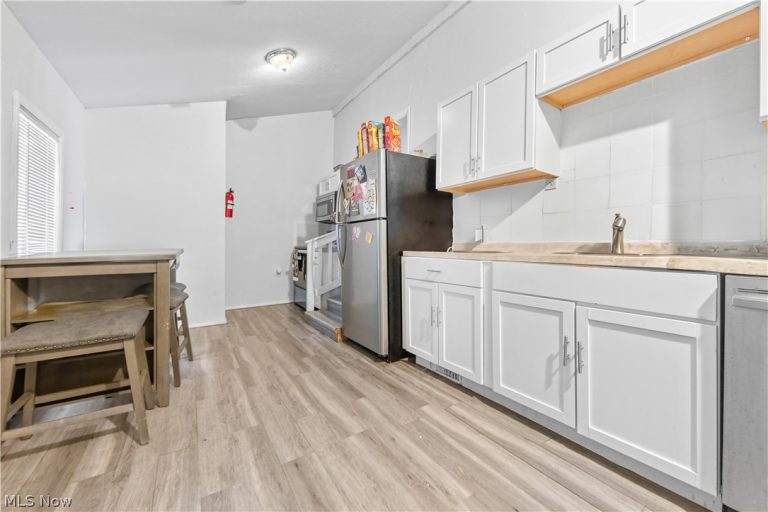572 East Avenue, Akron, OH - Photo 8