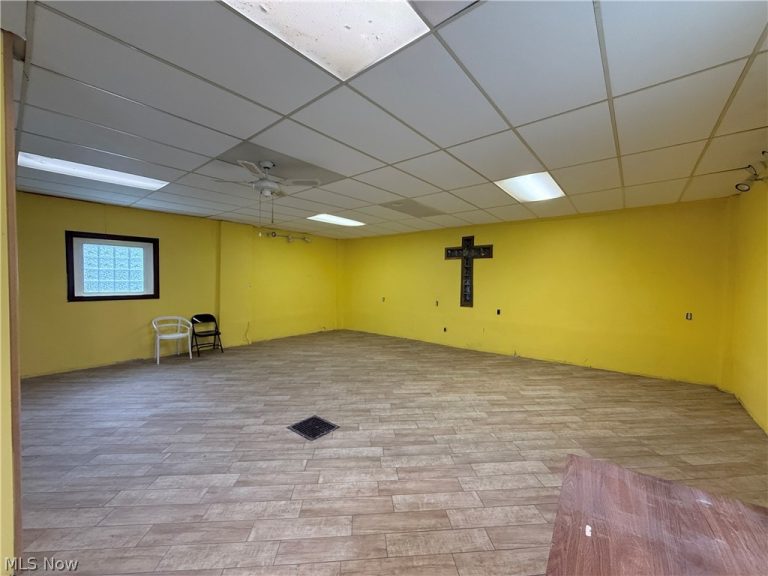 781 Lovers Lane, Akron, OH - Photo 8