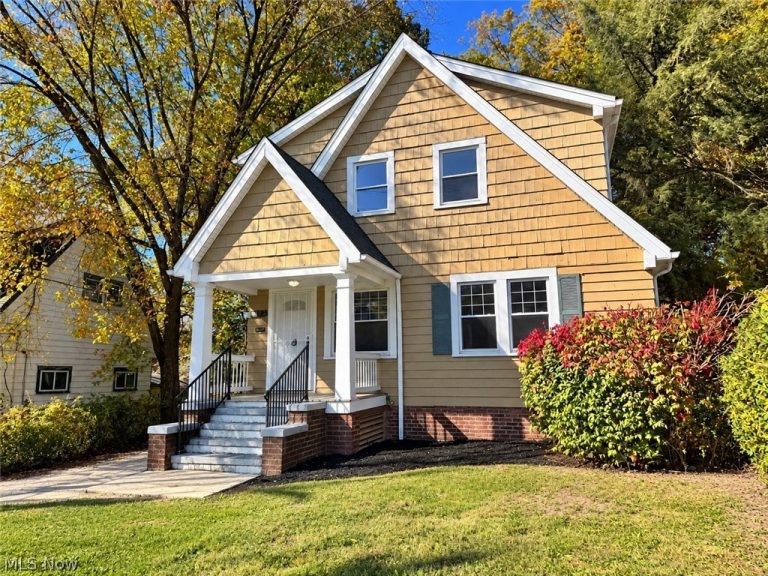 13113 Cranwood Park Boulevard, Garfield Heights, OH - Photo 2
