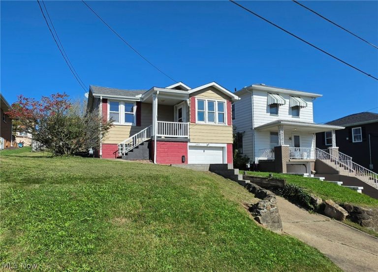 2487 Chestnut Street, Steubenville, OH - Photo 3