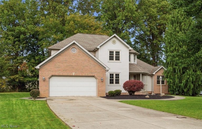 5202 Beacon Drive, Youngstown, OH - Photo 3