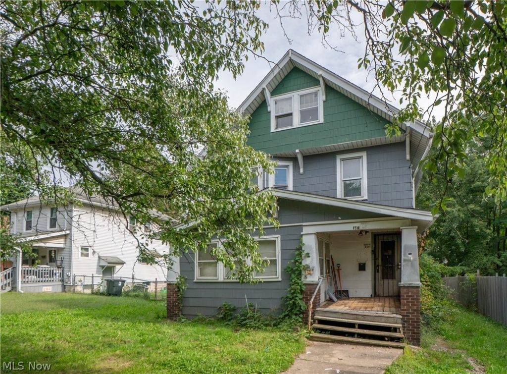 156 Colony Crescent, Akron, OH