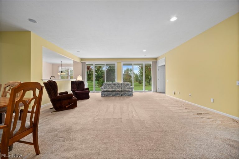 9443 Drury Way, North Ridgeville, OH - Photo 4