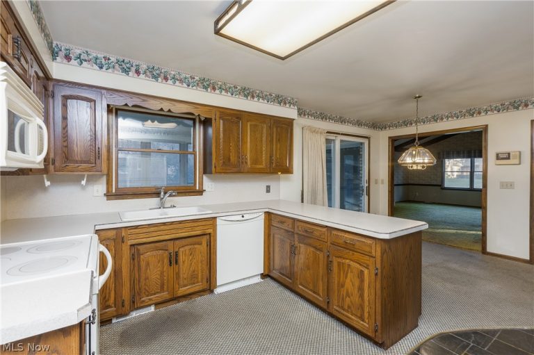 729 Millstone Lane, Massillon, OH - Photo 5