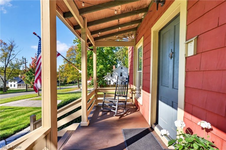118 Water Street, Chardon, OH - Photo 3