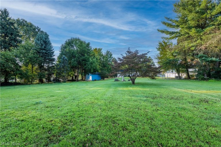 3575 Perry Drive, Massillon, OH - Photo 4