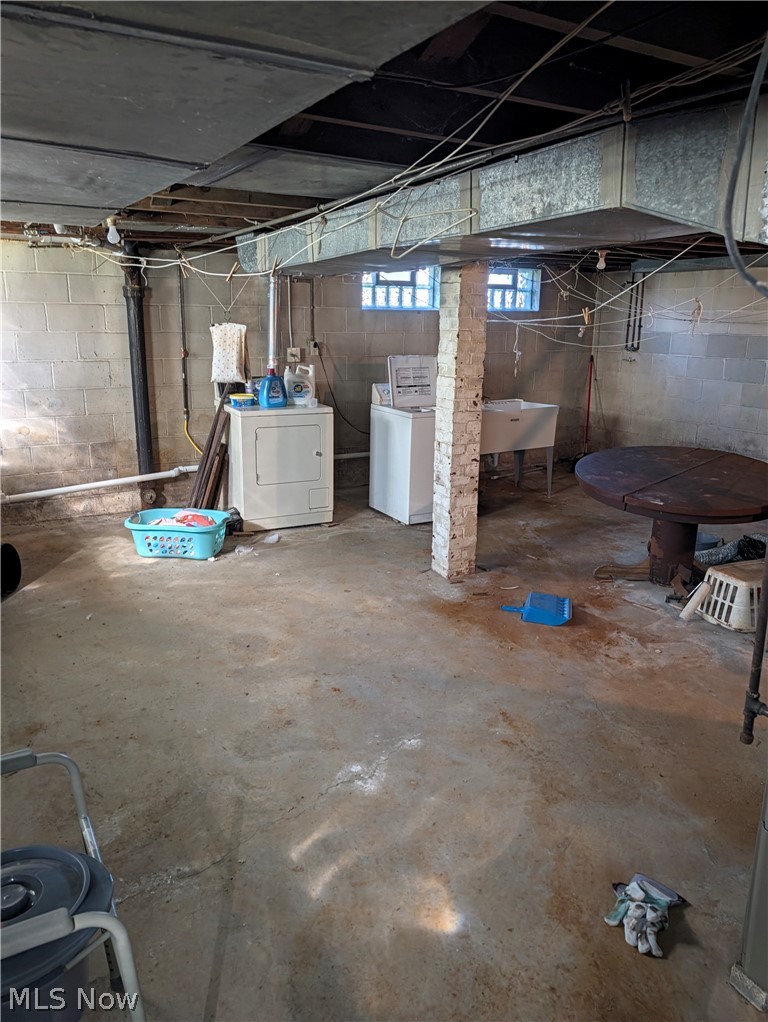 173 Como Avenue, Struthers, OH - Photo 8