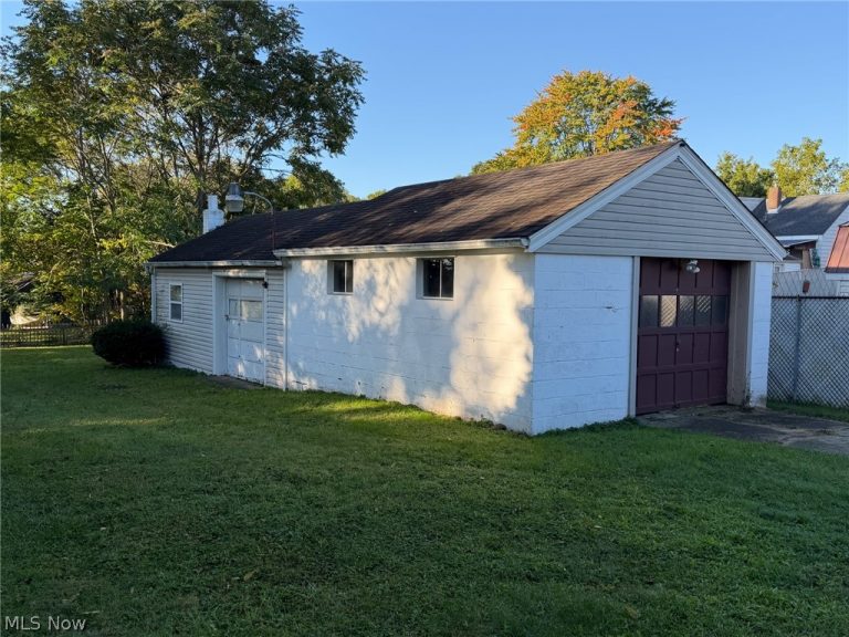 1516 Milford Street, Canton, OH - Photo 2