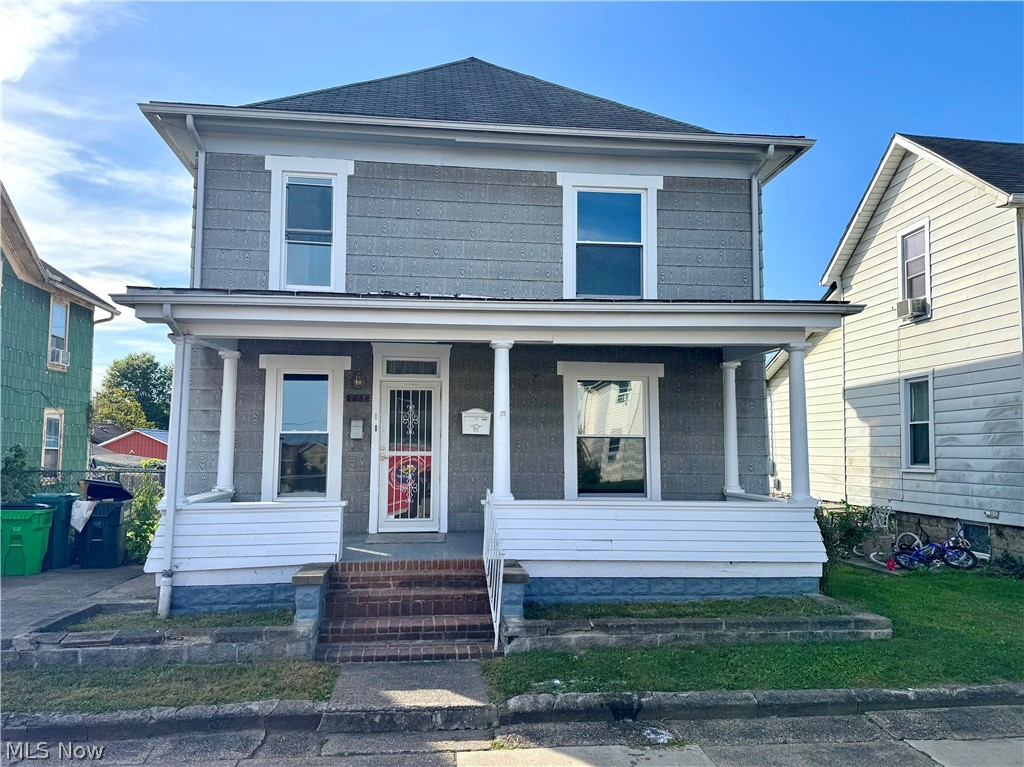 717 South Lawn Avenue, Coshocton, OH