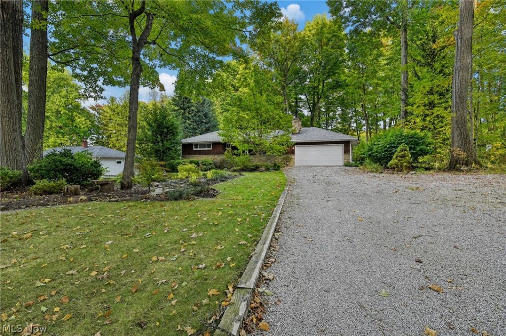 8261 Timberlane Drive, Concord Twp, OH