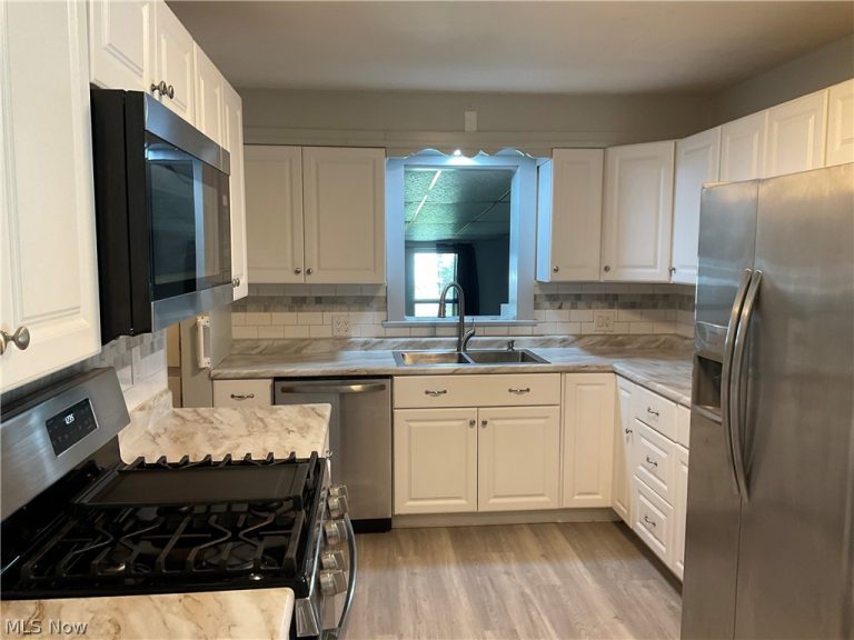 2118 Coleman Drive, Youngstown, OH - Photo 6