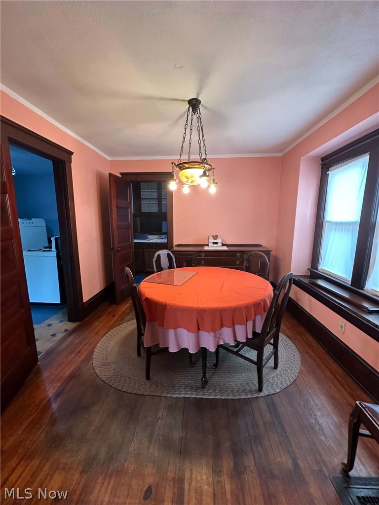 3701 Poe Avenue, Cleveland, OH - Photo 6
