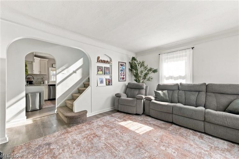 9310 Orchard Avenue, Brooklyn, OH - Photo 6