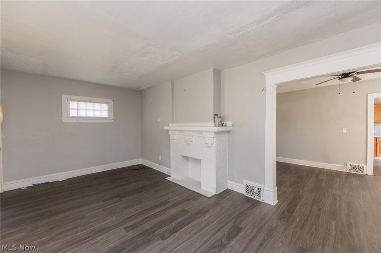 10937-10929 Massie Avenue, Cleveland, OH - Photo 8
