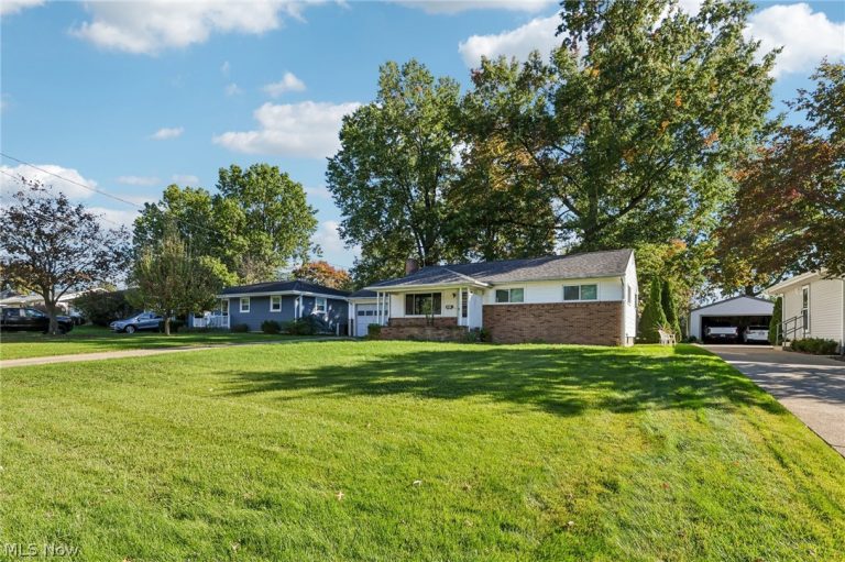 1817 Basil Avenue, Youngstown, OH - Photo 4