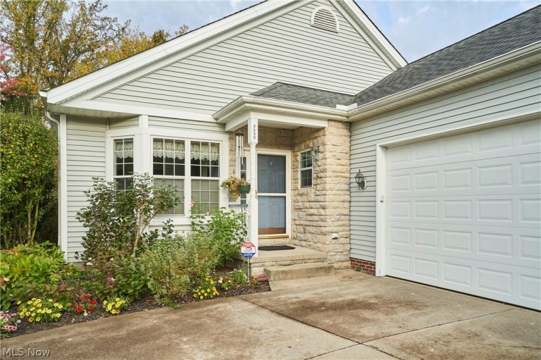 8688 Parkside Drive, Northfield, OH - Photo 2