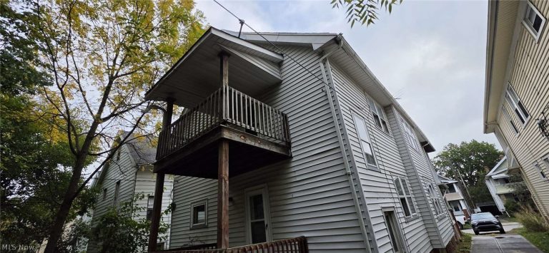 1596 Victoria Avenue, Lakewood, OH - Photo 3