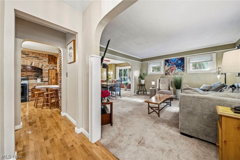 214 Casement Avenue, Painesville Twp, OH - Photo 4