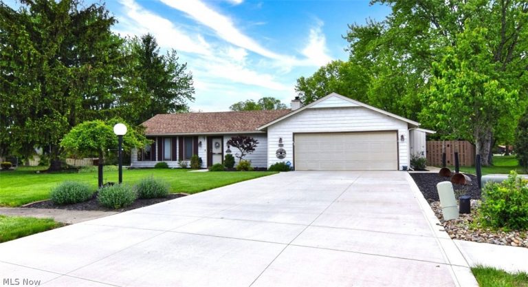 10797 Meadowgrass Road, Strongsville, OH, 44149