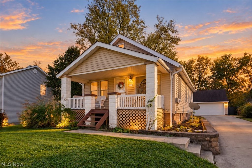 2238 Cooledge Avenue, Akron, OH