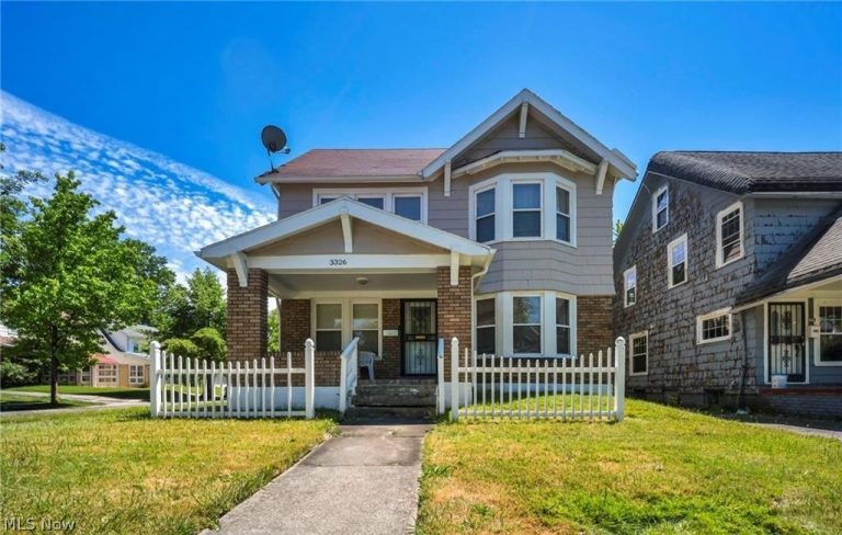 3326 Yorkshire Road, Cleveland Heights, OH, 44118