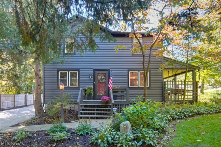 150 Warner Road, Akron, OH, 44319