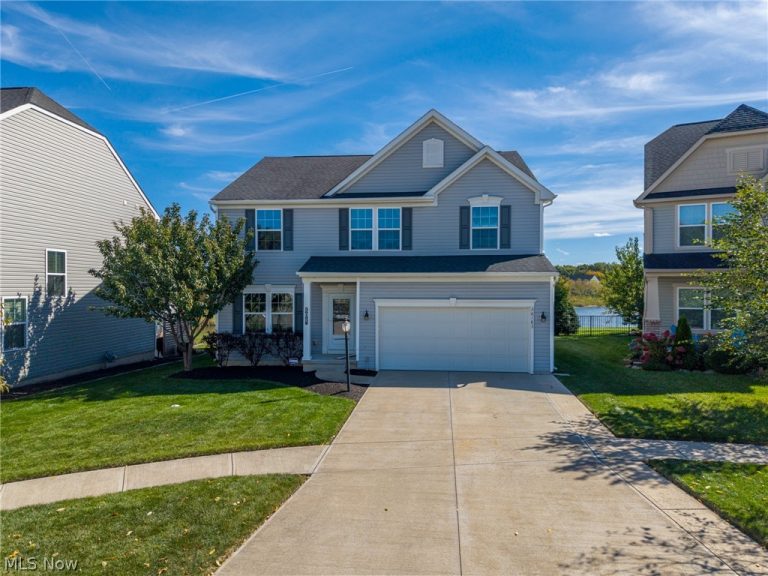 36183 Waterscape Court, North Ridgeville, OH - Photo 2