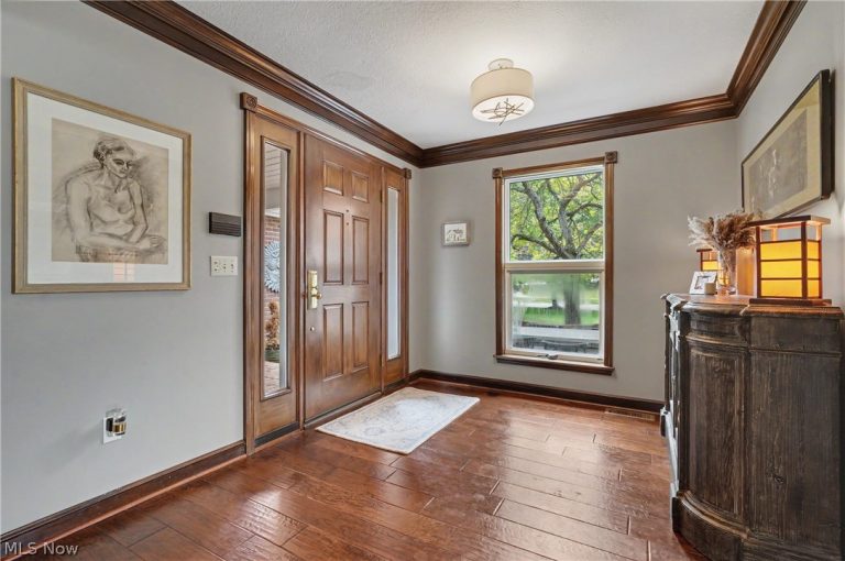 207 Hayden Parkway, Hudson, OH - Photo 6