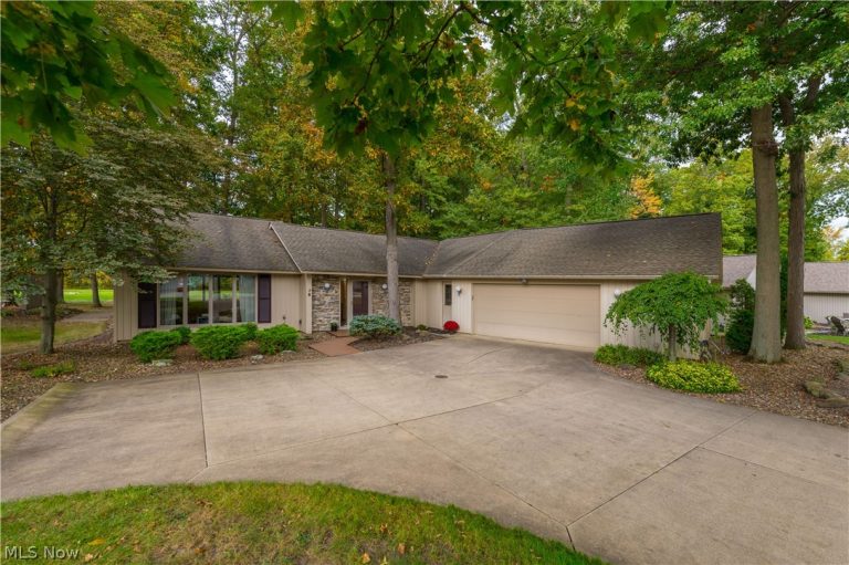 8784 Gatewood Drive, North Ridgeville, OH, 44039