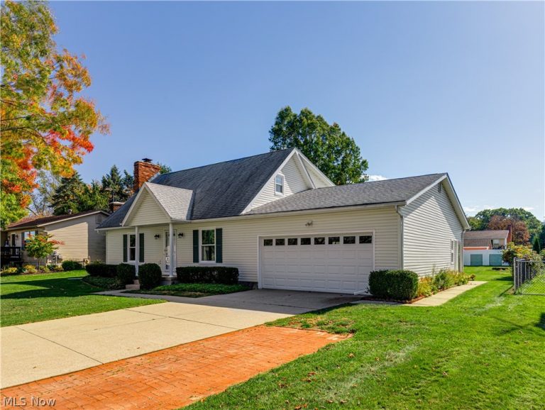 322 Rivermoor Drive, Mogadore, OH - Photo 2